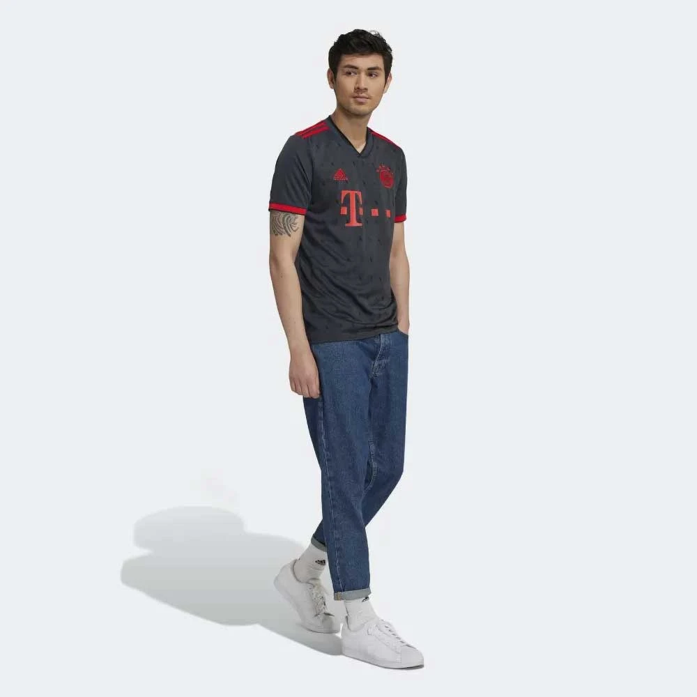 ADIDAS Men's FC Bayern 2022/2023 3rd Jersey - Night Grey 4 ADIDAS Men's FC Bayern 2022/2023 3rd Jersey - Night Grey - Image 2