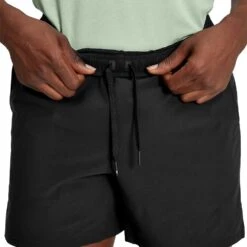 On Running Men's Essential Running Short - Black -Daily Flex Shop 1MD10120553 essential shorts ss23 black m g5