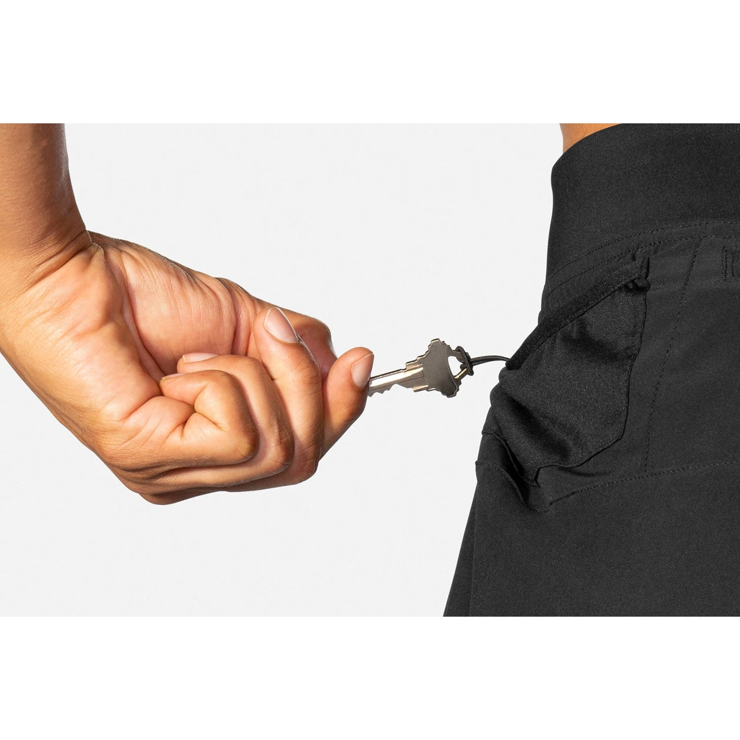 BROOKS Men's Sherpa 5" Short - Black 11 BROOKS Men's Sherpa 5" Short - Black - Image 9