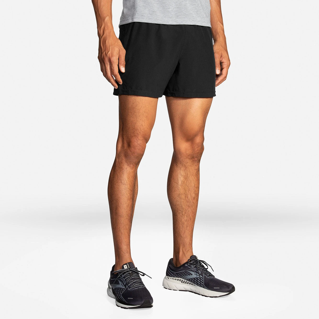 BROOKS Men's Sherpa 5" Short - Black 5 BROOKS Men's Sherpa 5" Short - Black - Image 3