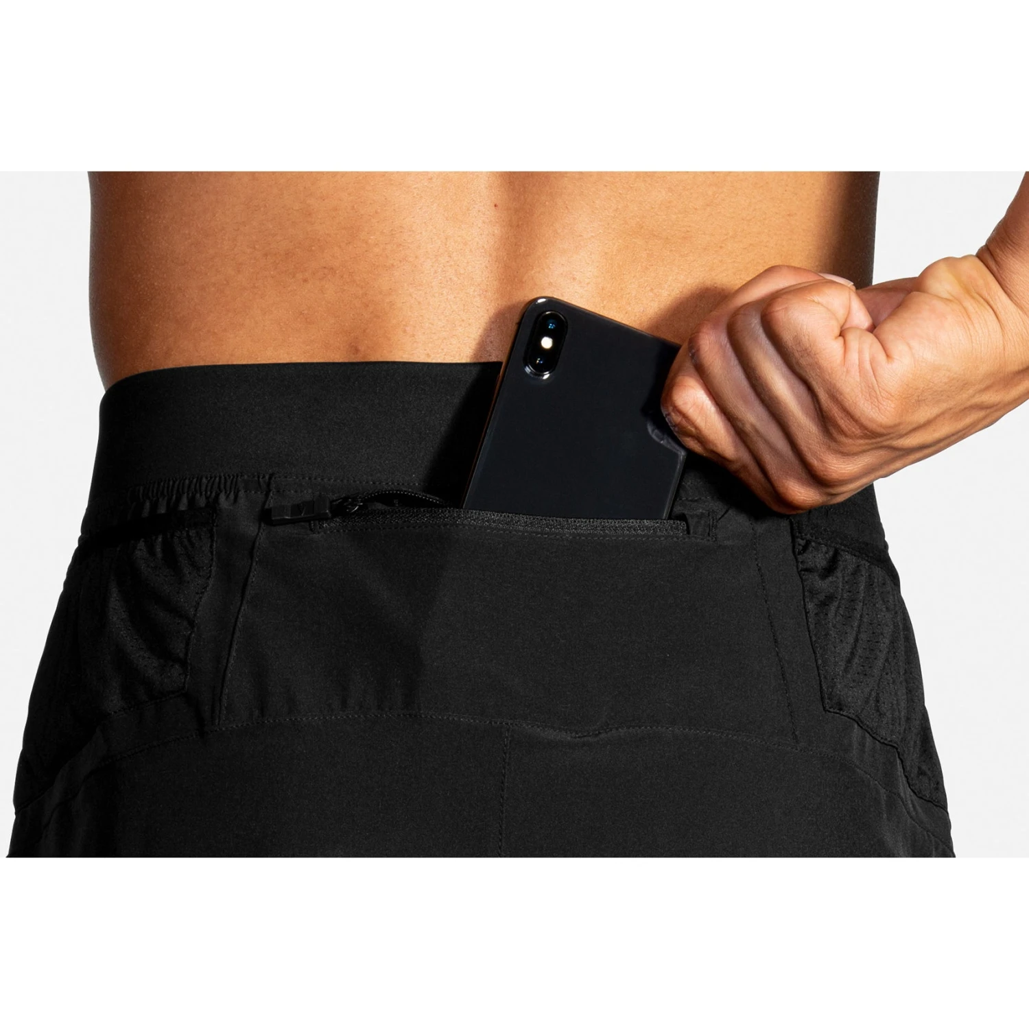 BROOKS Men's Sherpa 7" Short - Black 8 BROOKS Men's Sherpa 7" Short - Black - Image 6