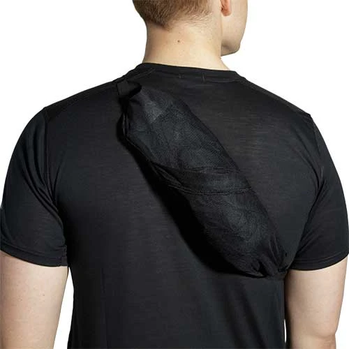 BROOKS Men's Canopy Jacket 2022 - Black 12 BROOKS Men's Canopy Jacket 2022 - Black - Image 10