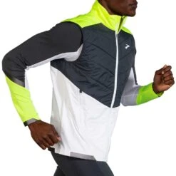 BROOKS Men's Run Visible Insulated Vest - White/Asphalt/Nightlife 11 BROOKS Men's Run Visible Insulated Vest - White/Asphalt/Nightlife -Daily Flex Shop 211407 134 MV Run Visible Insulated Vest CF F22