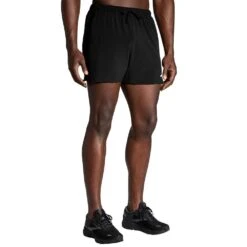 BROOKS Men's Moment 5in Short - Black -Daily Flex Shop 211427 001 MF Moment 5in Short