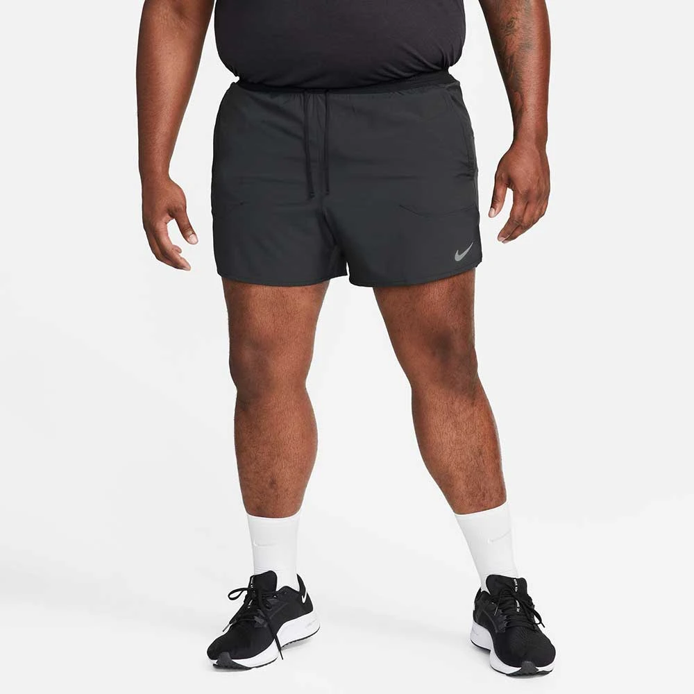 Men's Nike Dri-FIT Stride 5in Short - Black 4 Men's Nike Dri-FIT Stride 5in Short - Black - Image 2