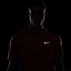 Men's Nike Dri-Fit Uv Miler Short Sleeve Top - Dark Russet -Daily Flex Shop AURORA DV9315 246 PHSYM004 2000 1