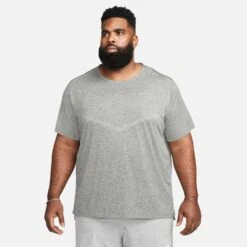 Nike Men's Rise 365 Short Sleeve Top - Smoke Grey -Daily Flex Shop CZ9184 084 PHSYM008 1