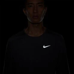 Men's Nike Dri-FIT Miler Long Sleeve Running Top - Black/Reflective Silver -Daily Flex Shop DD4576 010 PHSYM004 2000