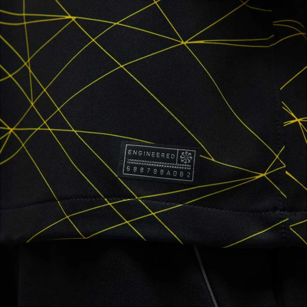 Nike Men's Paris Saint-Germain 2023/24 Stadium Fourth Jersey - Black/Tour Yellow 8 Nike Men's Paris Saint-Germain 2023/24 Stadium Fourth Jersey - Black/Tour Yellow - Image 6