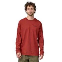 Patagonia Men's Long-Sleeved P-6 Logo Responsibili-Tee - Burl Red 9 Patagonia Men's Long-Sleeved P-6 Logo Responsibili-Tee - Burl Red -Daily Flex Shop POS WBF23 38518 BURD AXL1