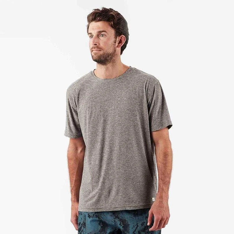 Vuori Men's Strato Tech T-Shirt - Heather Grey 4 Vuori Men's Strato Tech T-Shirt - Heather Grey - Image 2