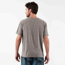 Vuori Men's Strato Tech T-Shirt - Heather Grey 9 Vuori Men's Strato Tech T-Shirt - Heather Grey -Daily Flex Shop V126HTG 2 800x e26a92f0 c87b 47e2 85d6 cef385ba63f8