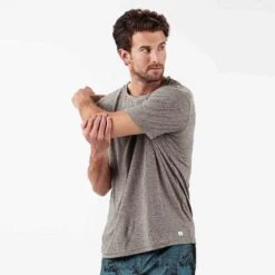 Vuori Men's Strato Tech T-Shirt - Heather Grey 8 Vuori Men's Strato Tech T-Shirt - Heather Grey -Daily Flex Shop V126HTG 3 800x 04e77809 1775 4314 bda9 32e3149bfe9a