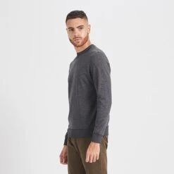 Vuori Men's Ponto Performance Crew - Charcoal Heather -Daily Flex Shop V224HCC 2 update 800x fe7072f9 c3f0 4e70 b745 0100e9919568