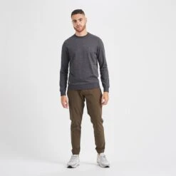 Vuori Men's Ponto Performance Crew - Charcoal Heather -Daily Flex Shop V224HCC 4 update 800x 58819d56 fc1e 44a7 a162 9861bd09c40b