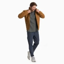 Vuori Men's Echo Insulated Jacket - Camel -Daily Flex Shop V535CAM 03449 1200x crop center jpg