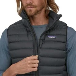 Patagonia Men's Down Sweater Vest 2022 - Black -Daily Flex Shop webimage A4C275C3 CD23 4760 B2D7B2CB3B48D5EE